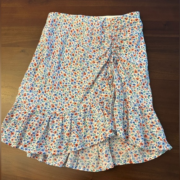 NWT RAILS Lara Ruffled Floral Mini Skirt In Wild Daisies - Picture 6 of 7